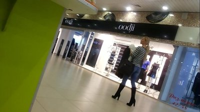 Супермаркеттегі салқын балапан.